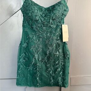 Elegant Green Lace Mini Dress